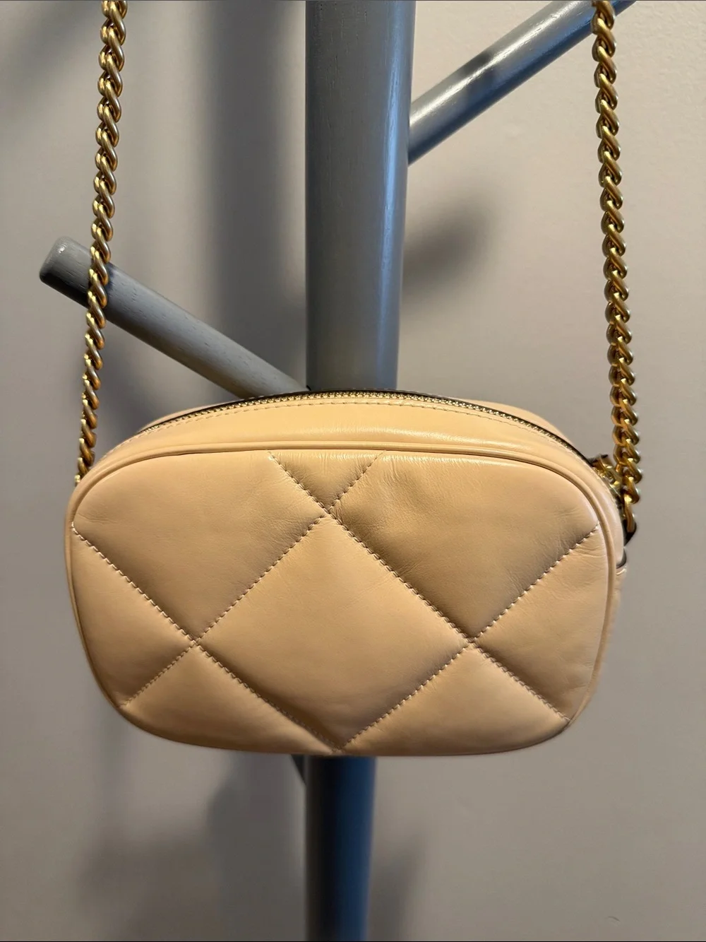 Tory Burch- KIRA DIAMOND QUILT CAMERA BAG